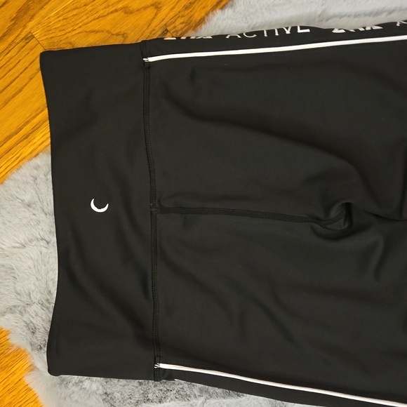 ZYIA Active Black/White Athletic Leggings, Women's Size 6-8, Great Condition - Picture 8 of 9